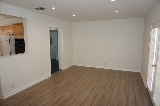 Building Photo - 7633 Enfield Ave