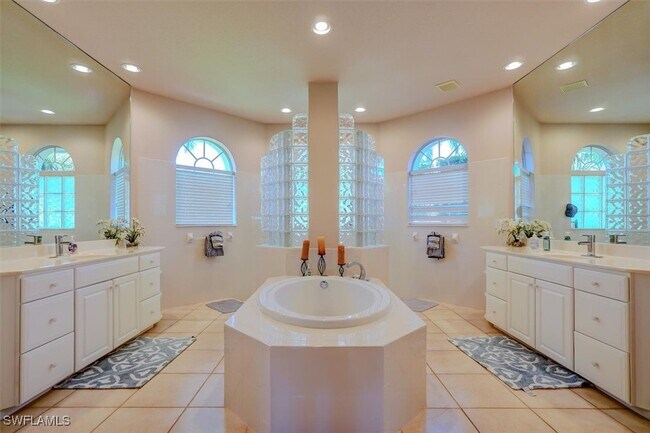 Building Photo - 5613 Harbour Cir