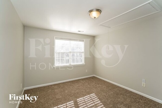 Building Photo - 29 Holly Springs Ln