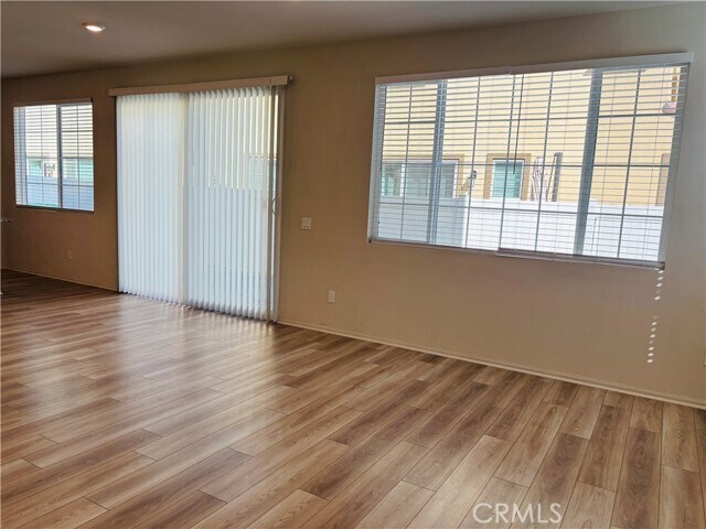 Building Photo - 40472 Melrose Dr