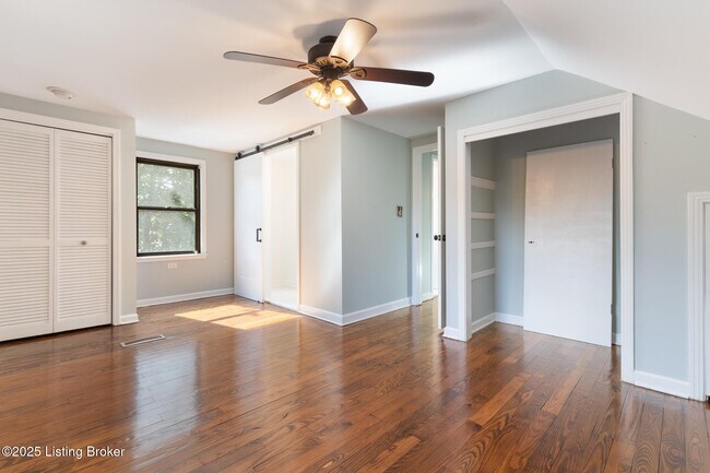 Building Photo - 810 Beechwood Rd