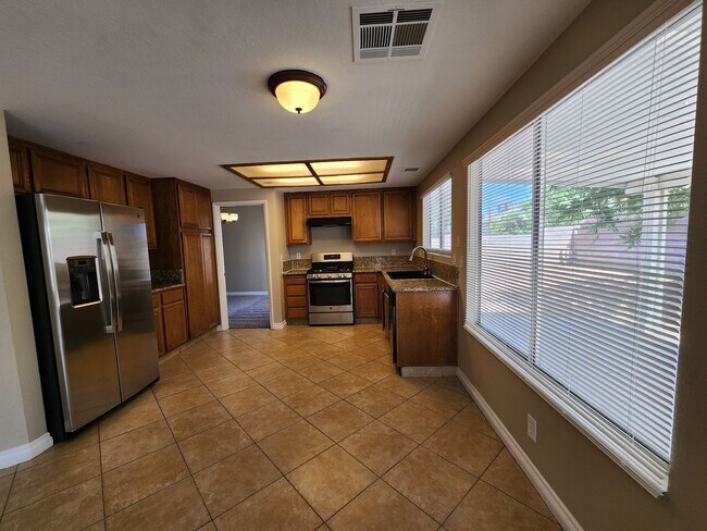 Building Photo - 6703 Dominion Ct