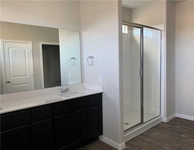 Building Photo - 1308 Anhalt Dr