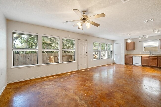 Building Photo - 7101 Thannas Way