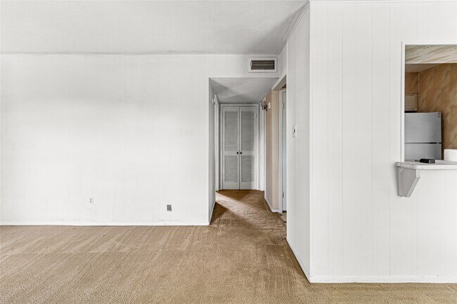 Building Photo - 9007 Gaylord Dr