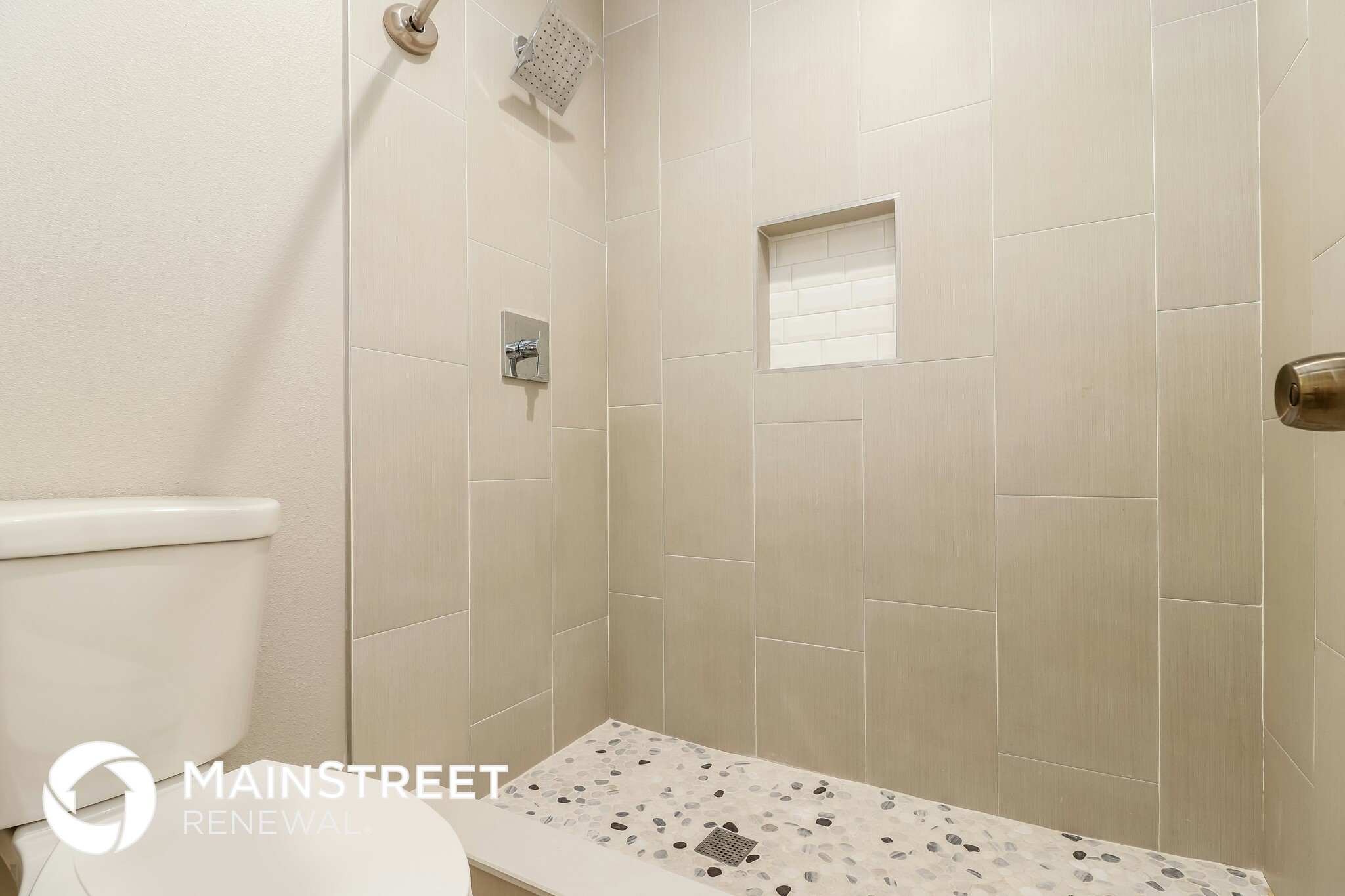 Building Photo - 207 Regal Park Dr