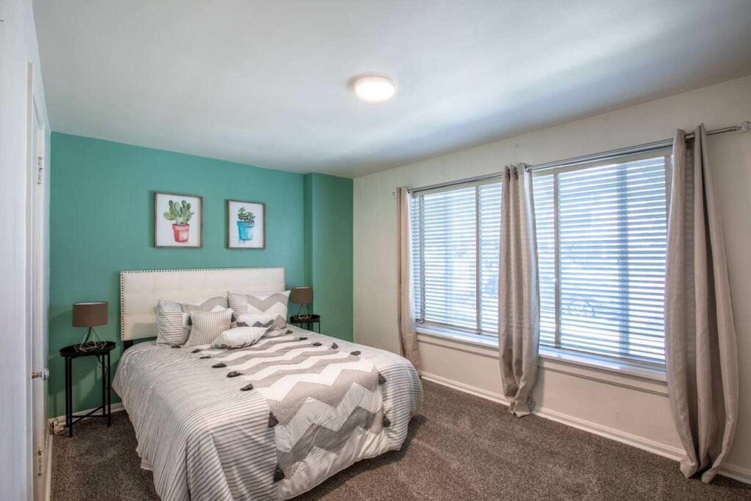 Building Photo - 237 N Center St