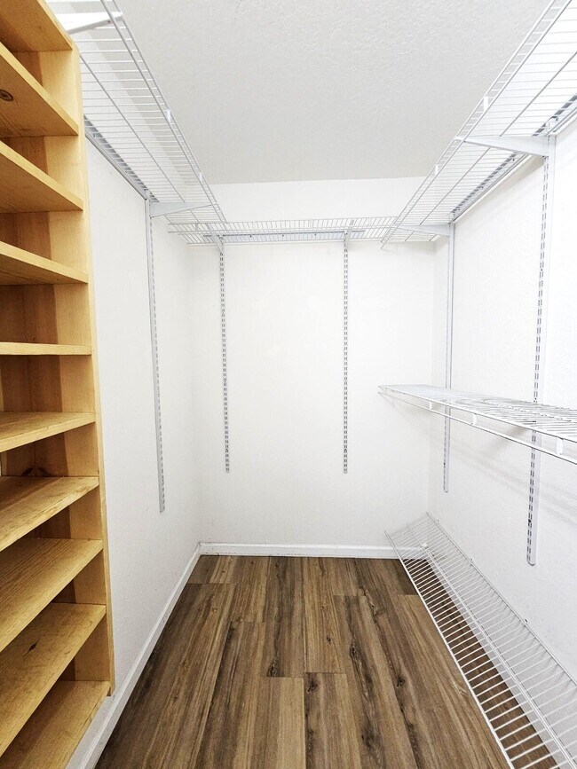Building Photo - 169 Berenger Walk