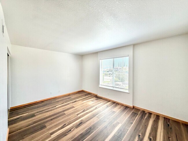 Building Photo - Recently Remodeled 3 Bedroom 2 Bathroom Corner Lot Home Move-in Ready