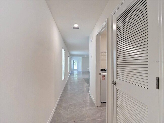Building Photo - 31115 Silver Stage Dr