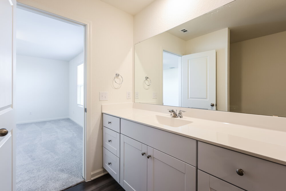 Building Photo - 5717 Texas Palm Dr