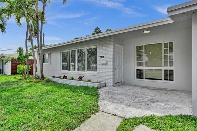 Building Photo - 2114 N 42nd Ave