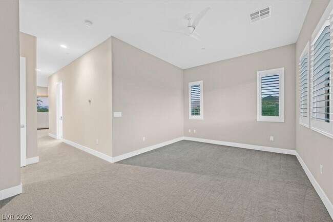 Building Photo - 65 Garibaldi Wy