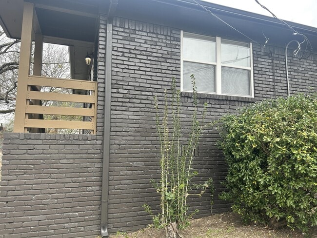 Building Photo - 2938 42nd Ave N