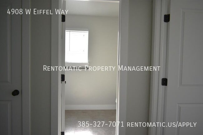 Building Photo - 4908 Eiffel Wy