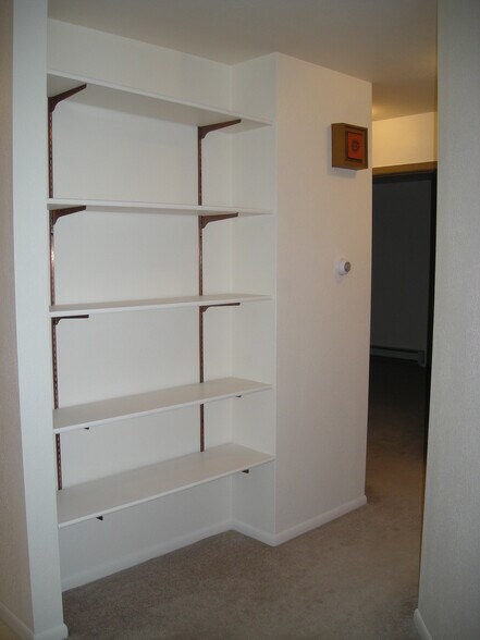 Building Photo - 700 W 47th Ave