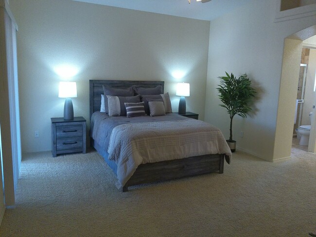 Building Photo - Winter Rental Available October-April 2027