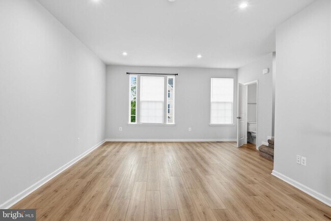 Building Photo - 8718 Stevenson Ln
