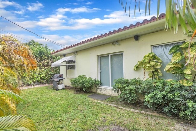 Building Photo - 625 93rd St