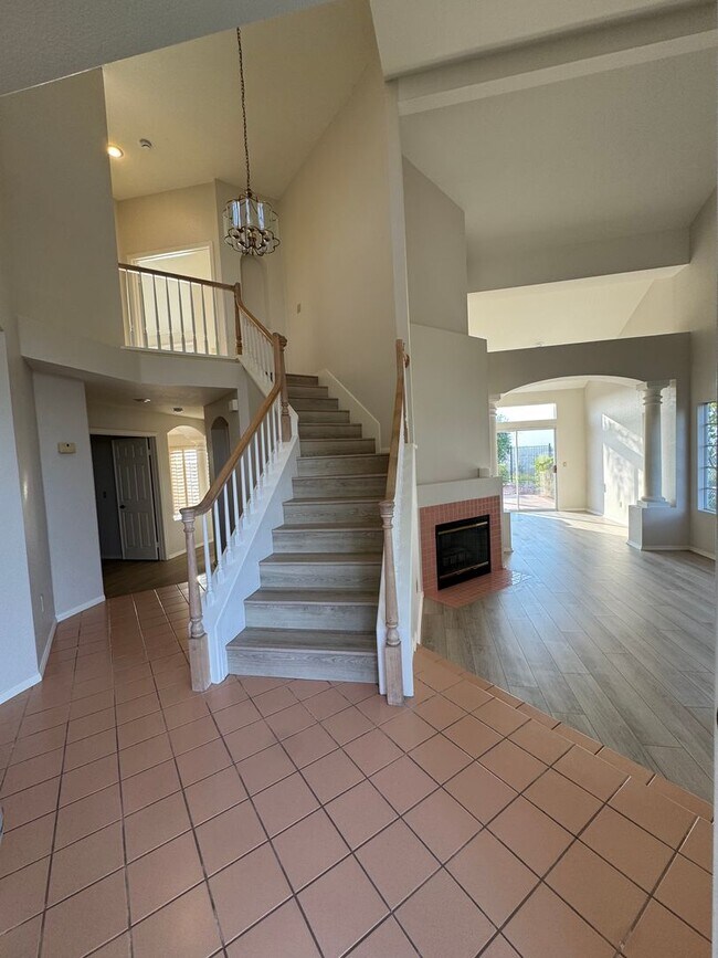 Building Photo - For Lease –Panoramic View Home