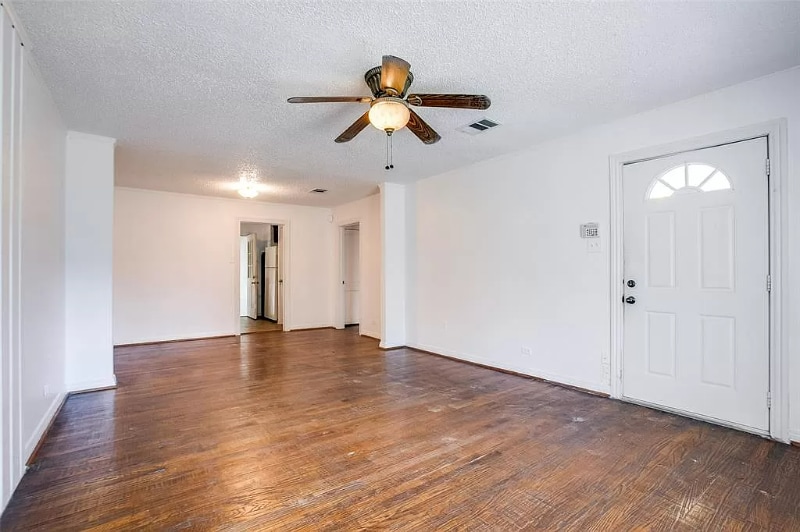 Building Photo - 1425 Cedar Crest Dr