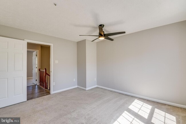 Building Photo - 27 Cutter Cove Ct