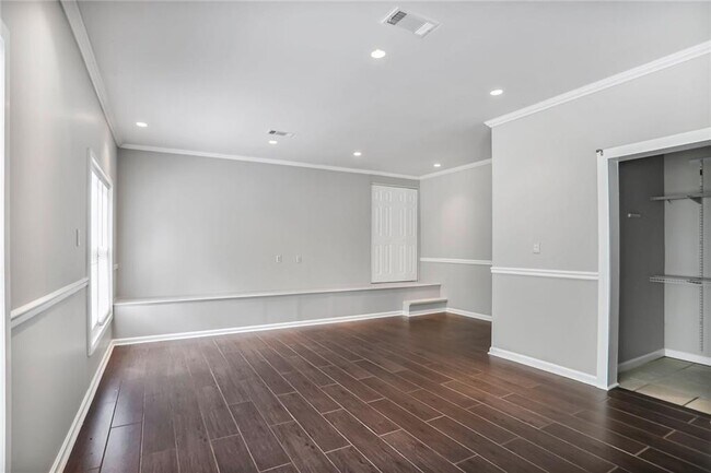 Building Photo - 740 Creek Wind Ct