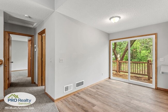 Building Photo - 3 Bedroom Home **50% off December's Rent with a December 2025 Move In**