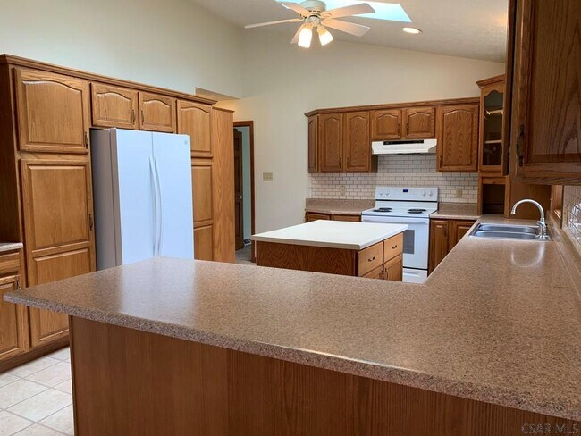 Building Photo - 133 Anderson Ln