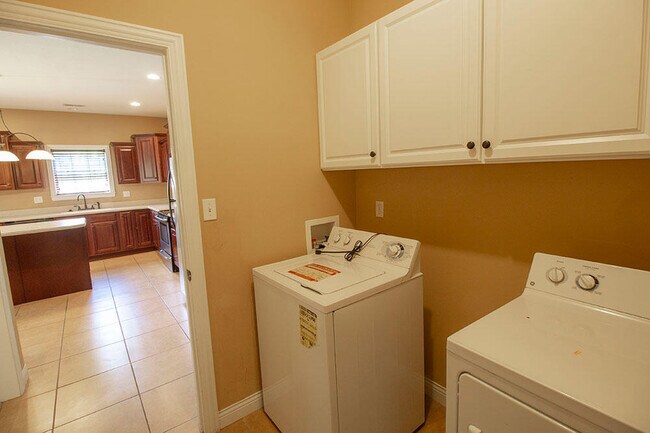 Building Photo - 5305 Chamois Dr