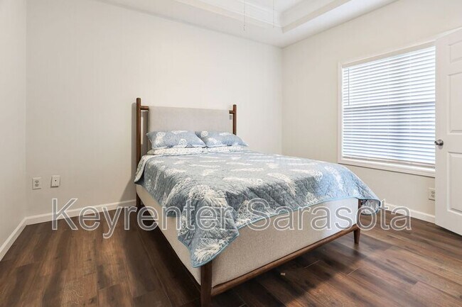 Building Photo - 4802 51st St W