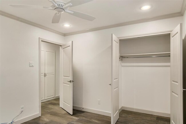 Building Photo - 427 Ashford Forest Dr