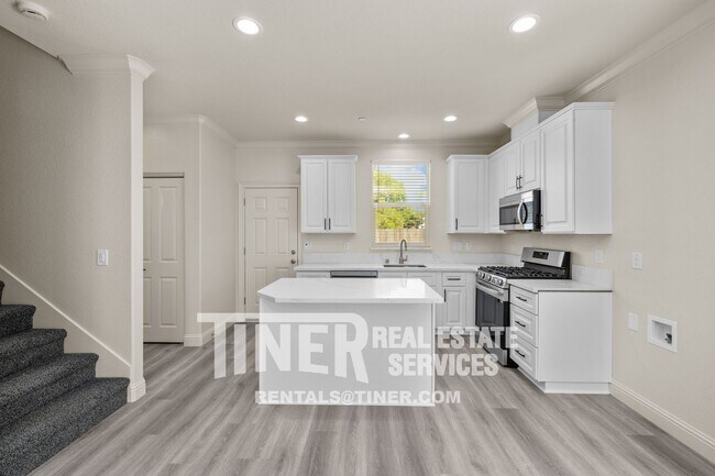 Building Photo - 1511 Bell St