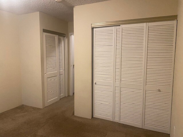 Building Photo - 1250 Golden Cir