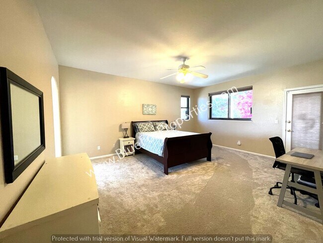 Building Photo - 5449 N Cres Ridge Dr