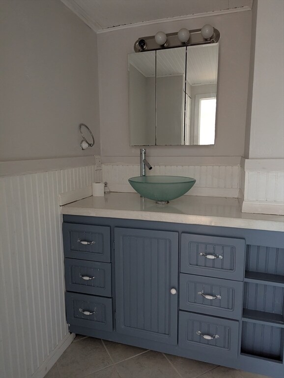 Building Photo - 144 Lake Shore Dr