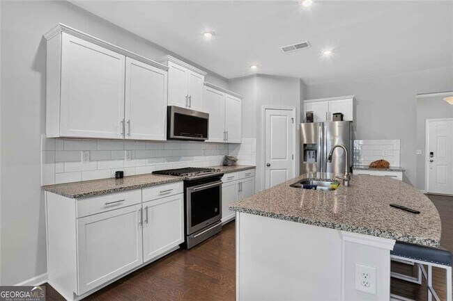 Building Photo - 616 Blue Ash Ct