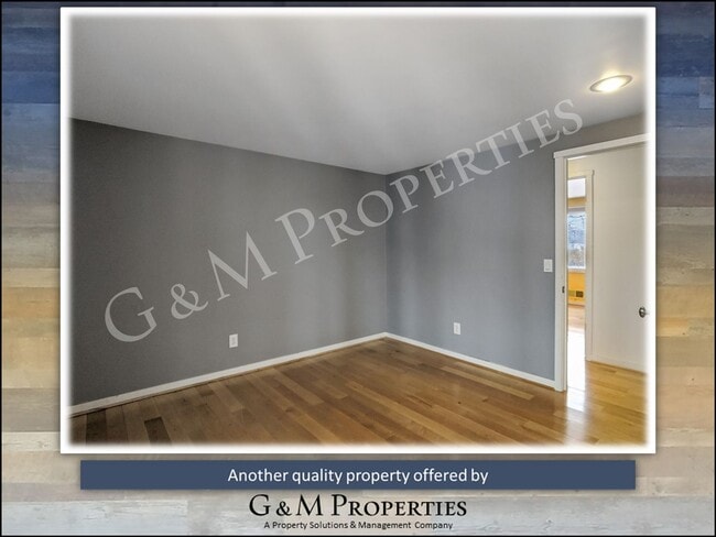 Building Photo - Rarely Available 4-Bedroom House - in Pitt...