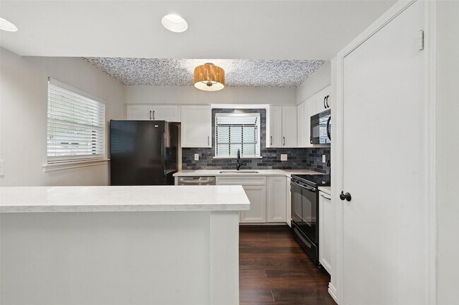 Building Photo - 15151 Berry Trail
