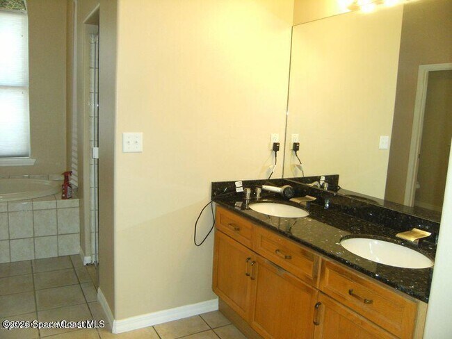 Building Photo - 704 Samuel Chase Ln