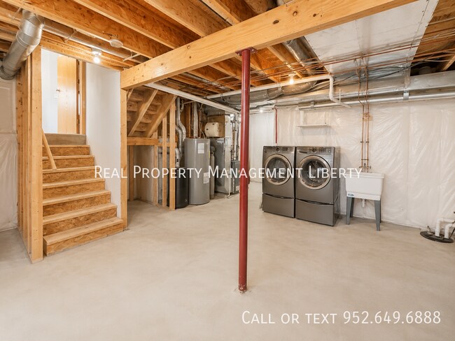 Building Photo - 2655 Kings Ave