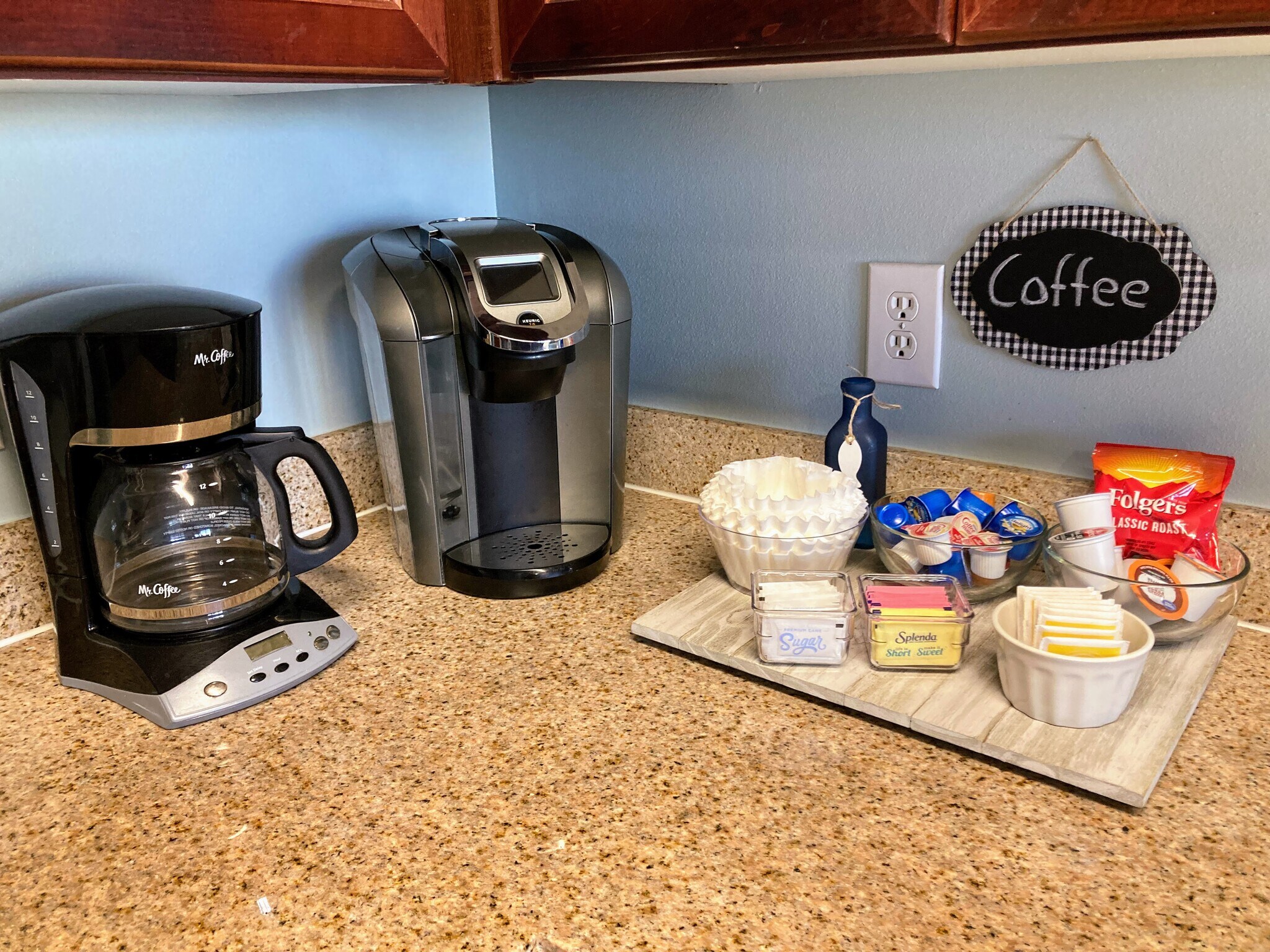 Complimentary coffee and tea starter - 9860 S Thomas Dr