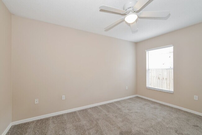 Building Photo - 16041 Wilkinson Dr