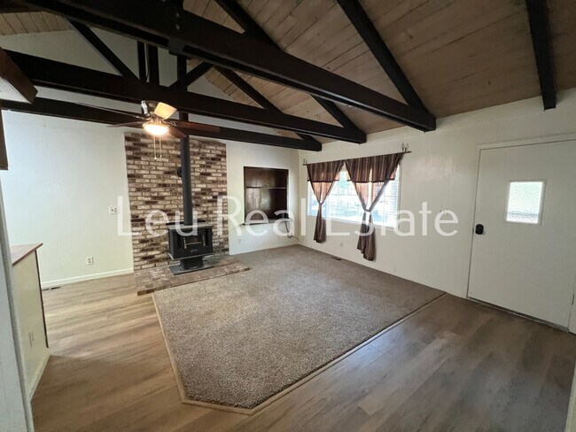 Building Photo - 4844 Golden St
