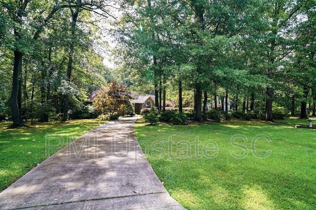 Building Photo - 165 Battleground Rd