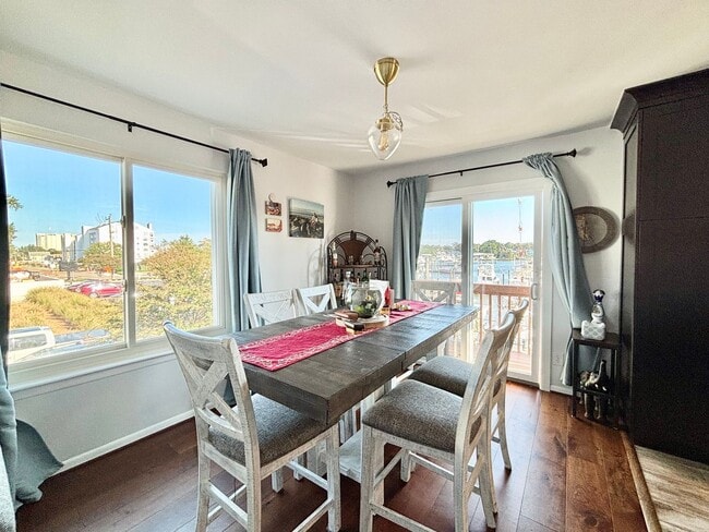 Building Photo - Stunning Virginia Beach Condo with Waterfr...