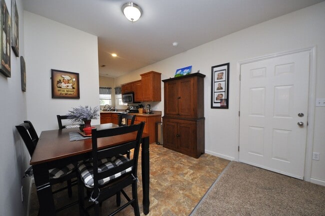 Building Photo - 445 Woolf Rd