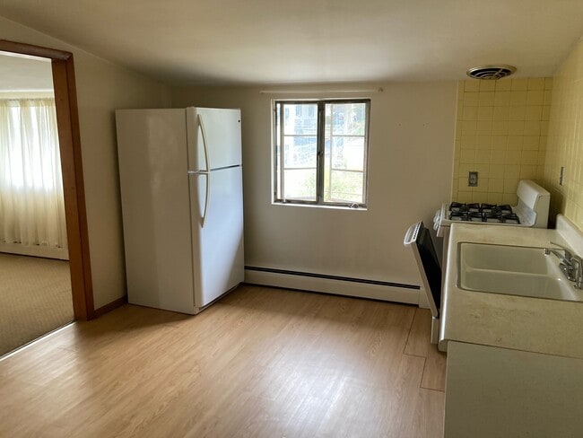 Building Photo - 1100 Chestnut St