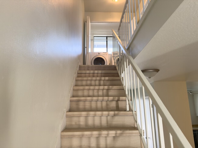 Building Photo - 3322 Santa Rita Rd