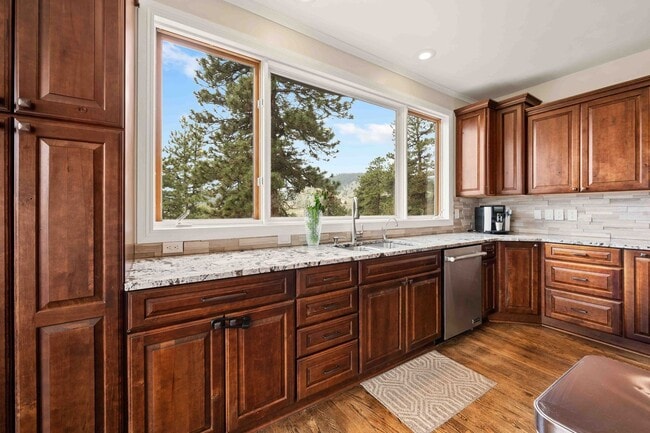 Building Photo - Exquisite Lookout Mountain Estate – Where ...